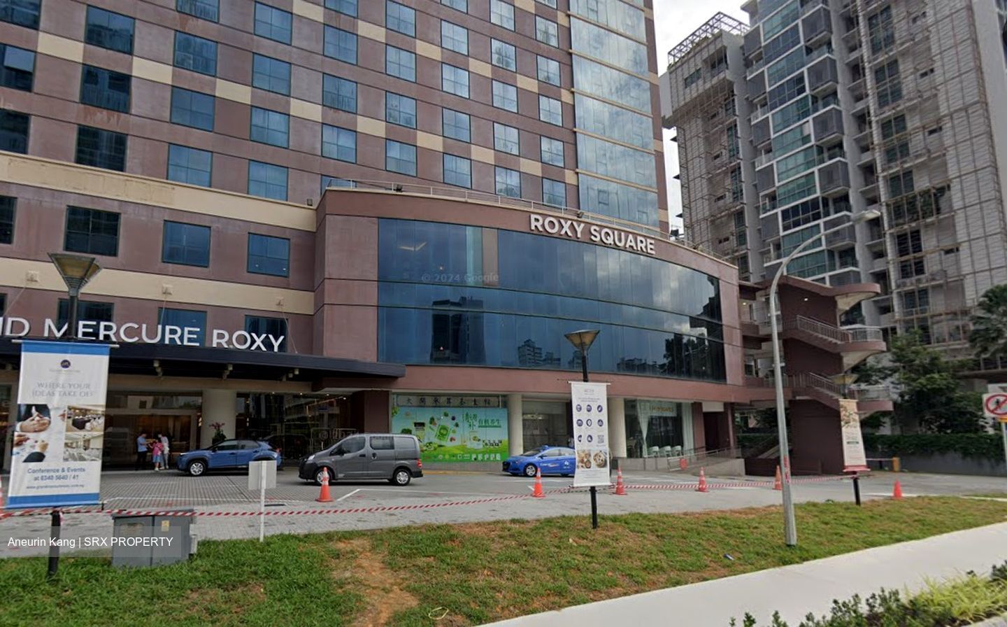 Roxy Square (D15), Retail #477483561